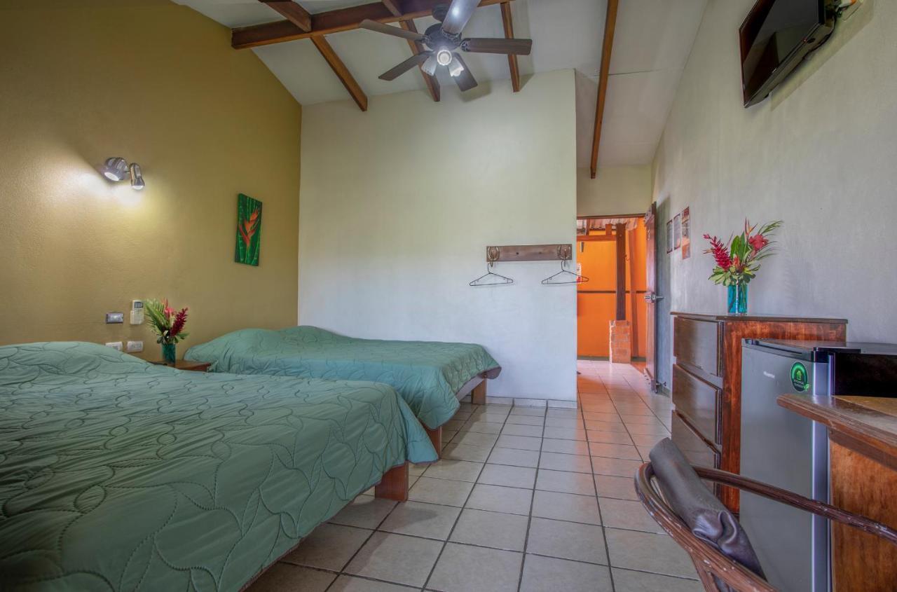 Hotel La Hacienda Quesada  ภายนอก รูปภาพ