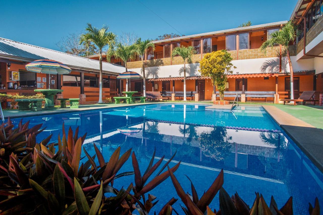 Hotel La Hacienda Quesada  ภายนอก รูปภาพ