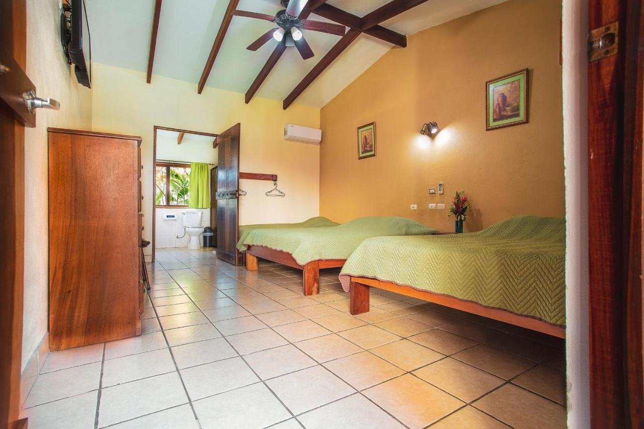 Hotel La Hacienda Quesada  ภายนอก รูปภาพ