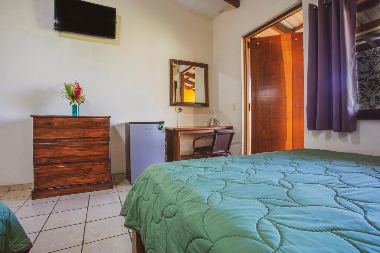 Hotel La Hacienda Quesada  ภายนอก รูปภาพ