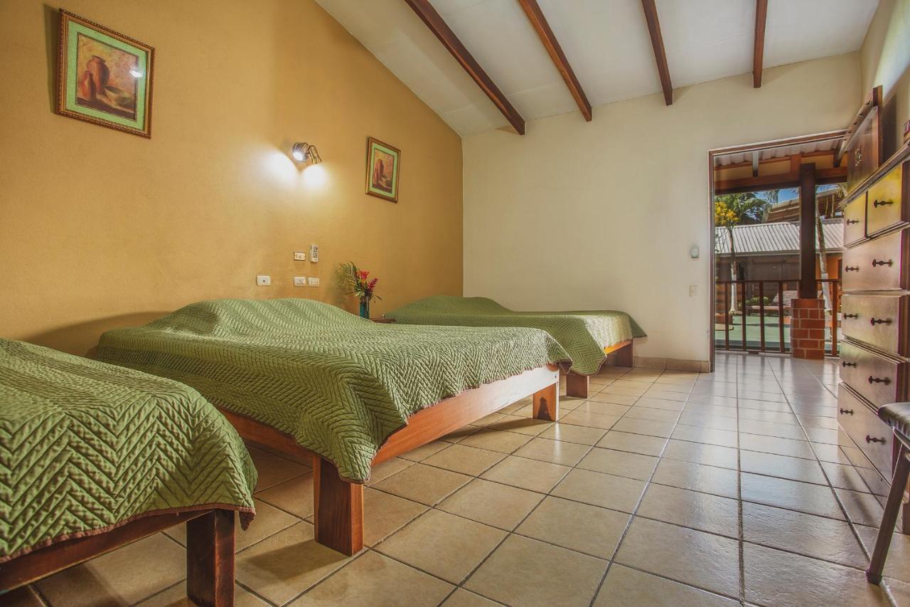 Hotel La Hacienda Quesada  ภายนอก รูปภาพ