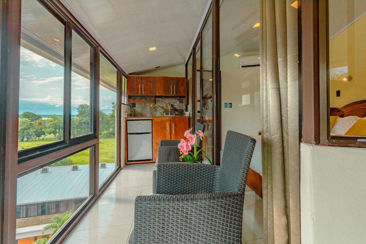 Hotel La Hacienda Quesada  ภายนอก รูปภาพ