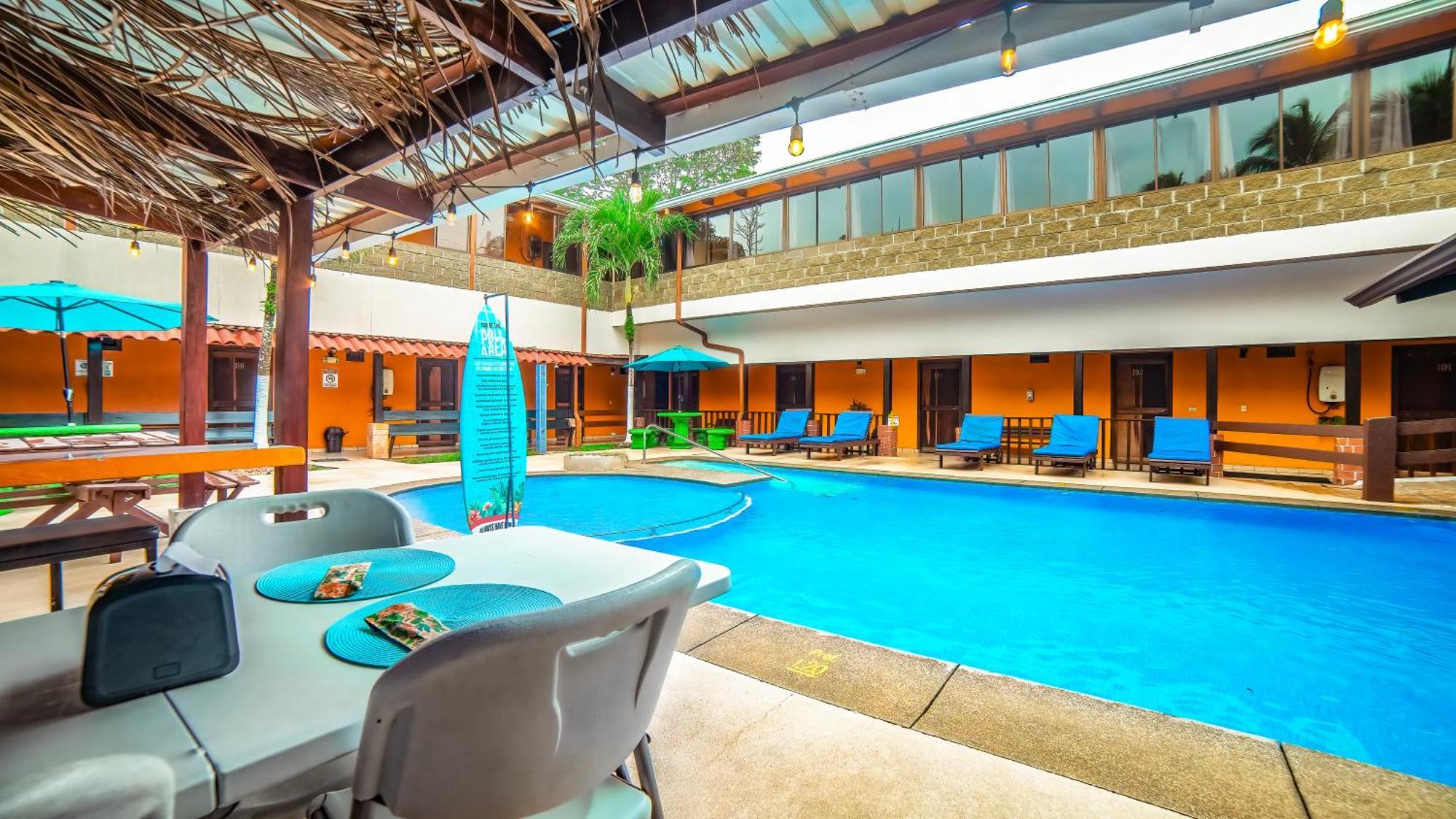 Hotel La Hacienda Quesada  ภายนอก รูปภาพ
