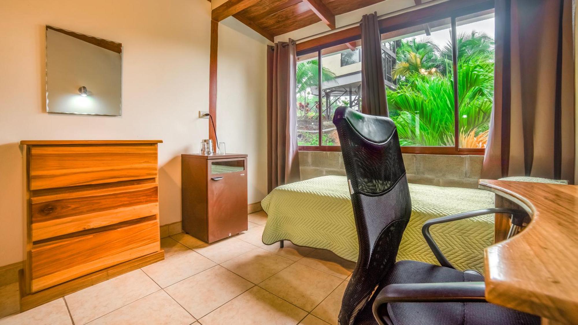 Hotel La Hacienda Quesada  ภายนอก รูปภาพ