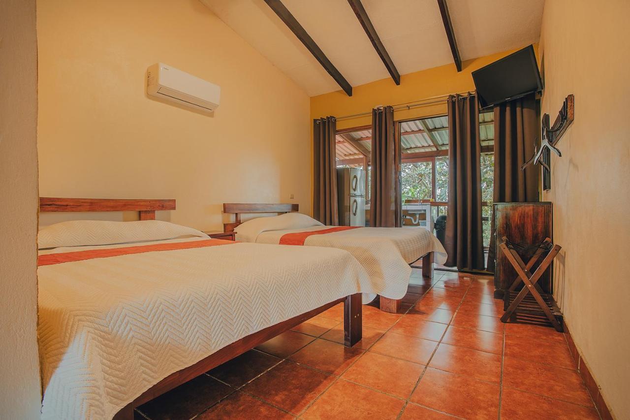 Hotel La Hacienda Quesada  ภายนอก รูปภาพ